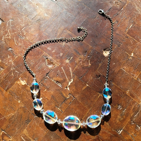 Aura Crystal Necklace - Picture 5 of 10